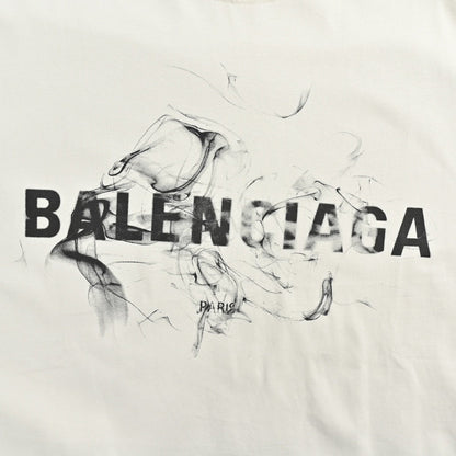 Camiseta Balenciaga con logo estampado ahumado (blanca)
