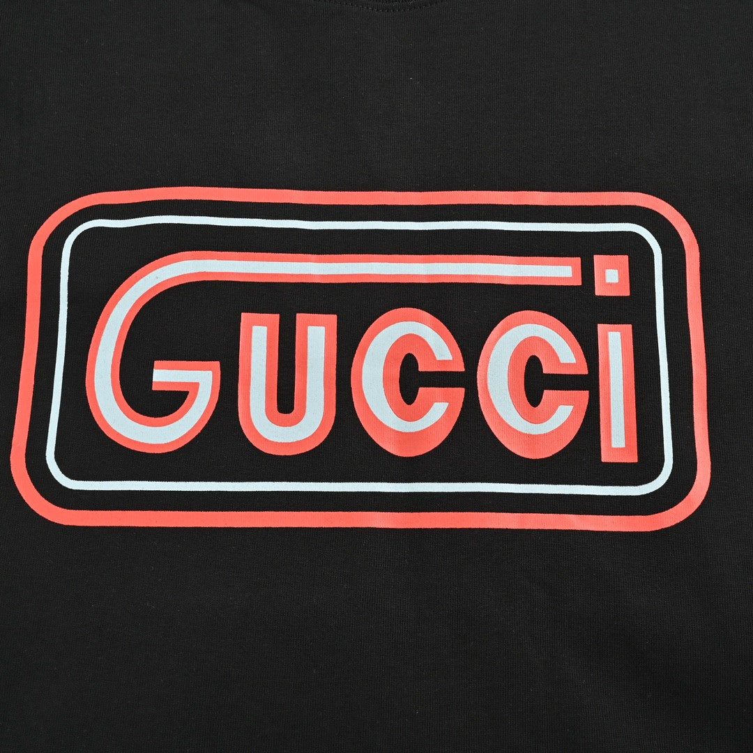 Gucci Vintage Logo T-shirt (black) Unisex Streetwear Limited Edition - The Gucci Vintage Logo T-Shirt in black showcases a striking retro-inspired logo in red and