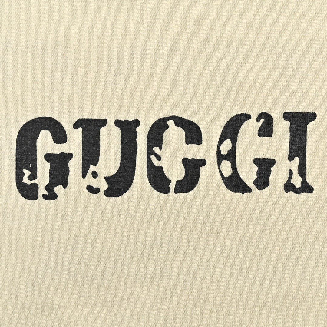 Camiseta con logo vintage de Gucci (color crema)