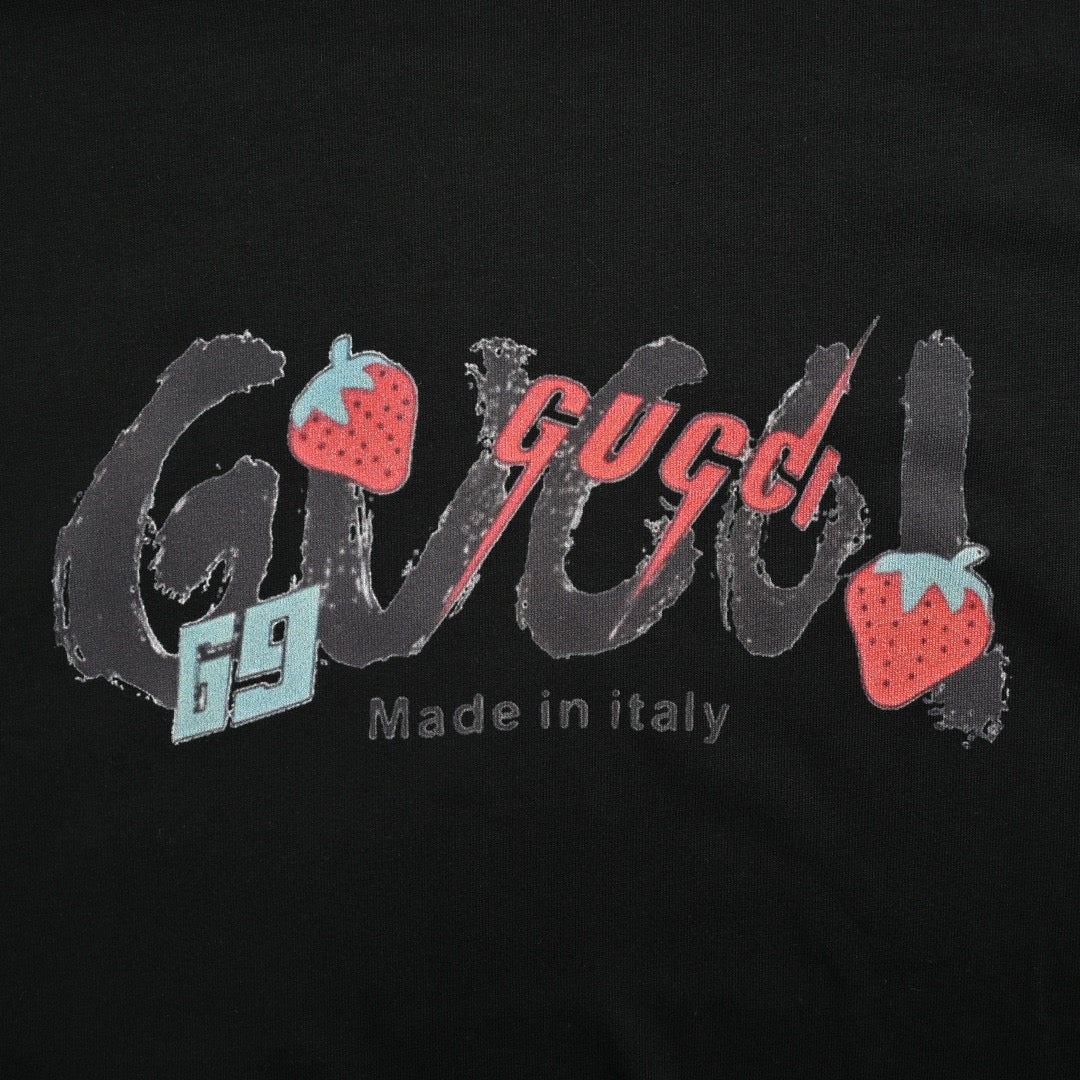 Gucci Strawberry Logo T-shirt (black) Unisex Streetwear Limited Edition - The Gucci Strawberry Logo T-Shirt in black offers a stylish and playful addition to any
