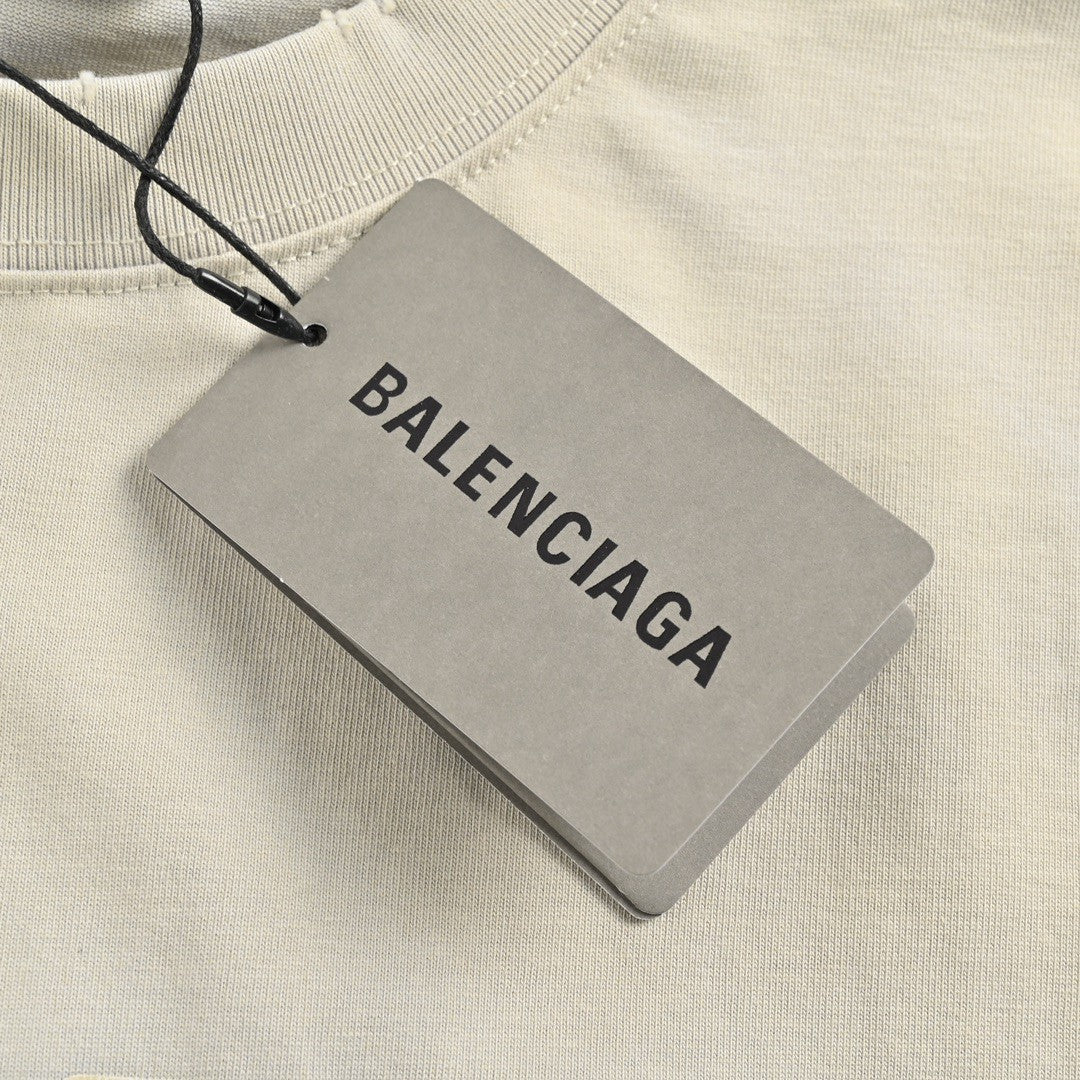 Balenciaga T-shirt - Double B Graphic - Grey Unisex Streetwear Limited Edition - <span>This Balenciaga t-shirt features a distinctive design with a large, faded double B graphic on