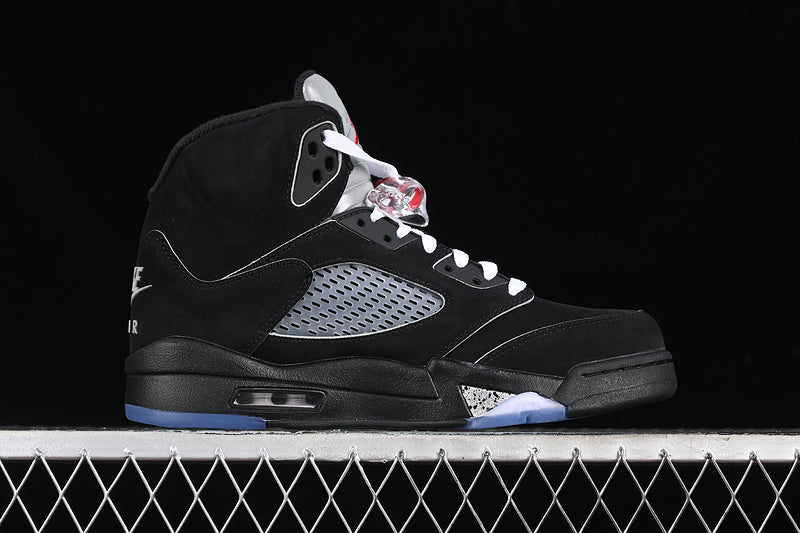 JORDAN Retro 5 - Metallic - Black Unisex Streetwear Limited Edition