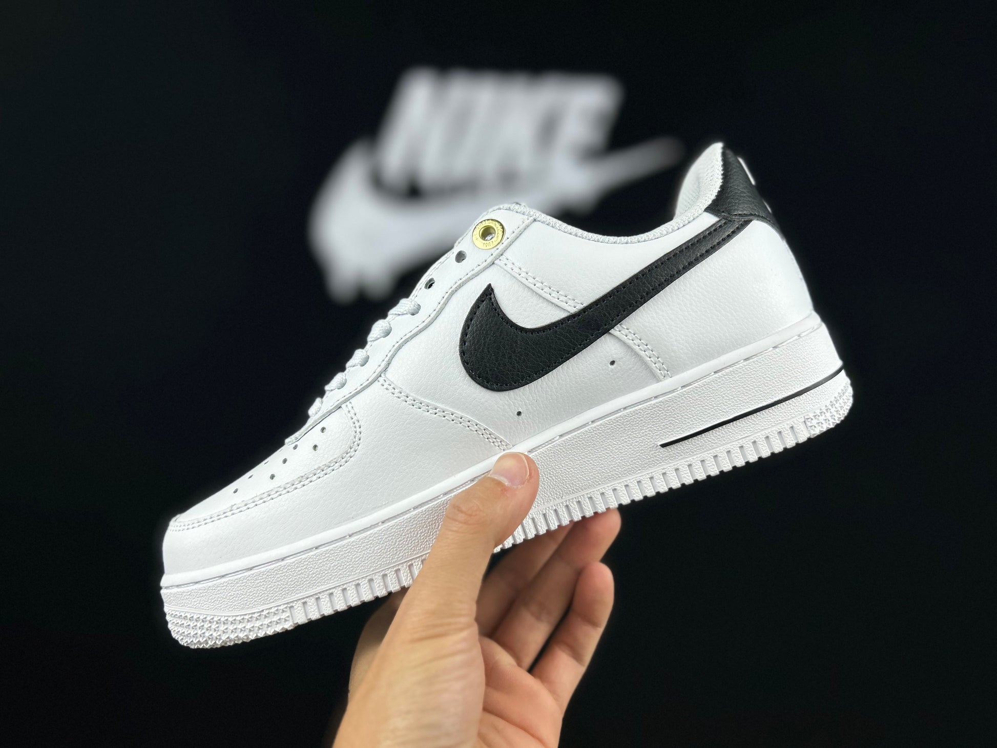 NIKE Air Force 1 'white - Black' Unisex Streetwear Limited Edition - **Nike Air Force 1 'White/Black'** The Nike Air Force 1 'White/Black' is a timeless classic