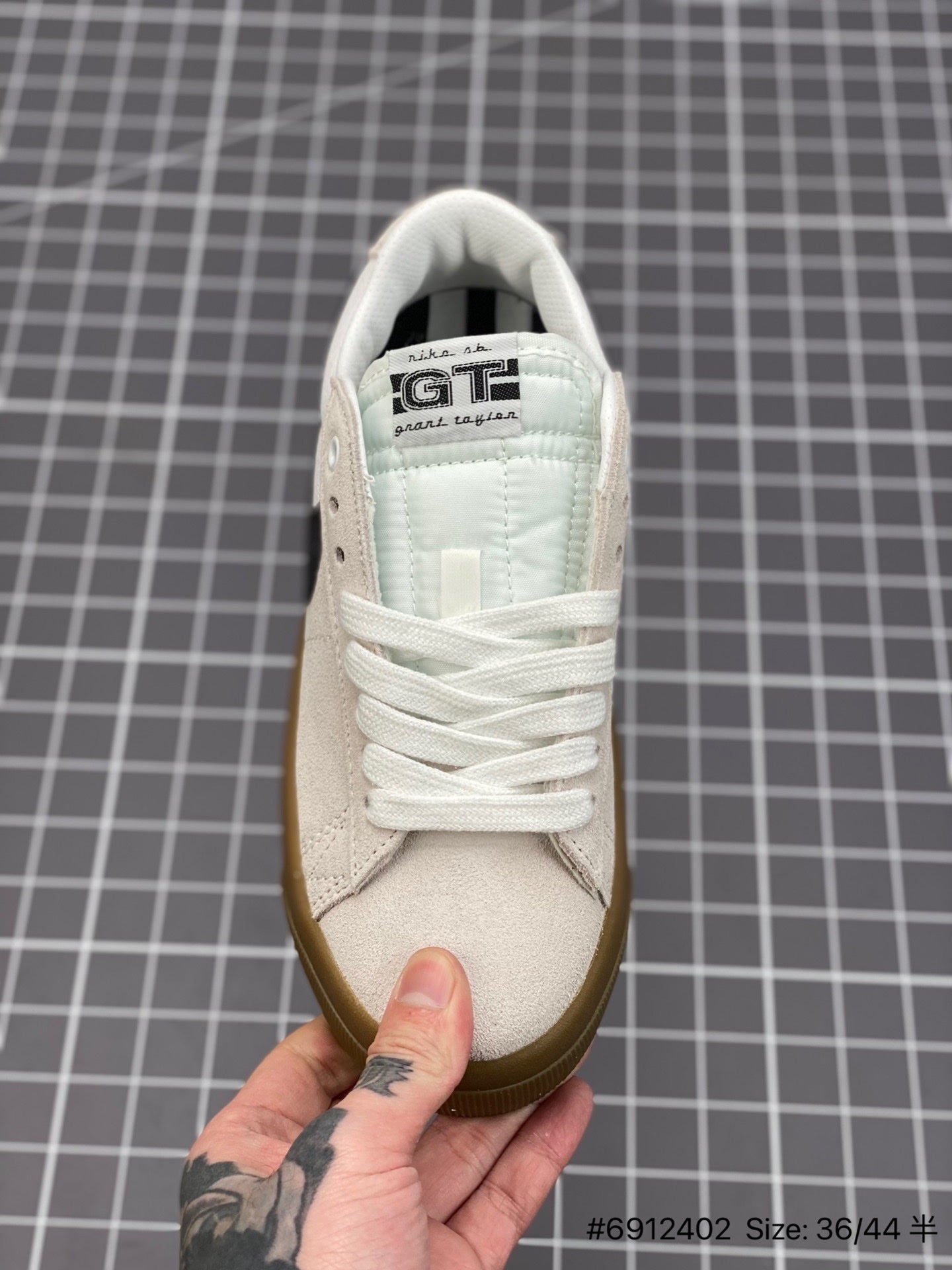Nike Blazer Low Unisex Streetwear Limited Edition - The Nike Blazer Low in Ivory is the perfect combination of timeless style and everyday