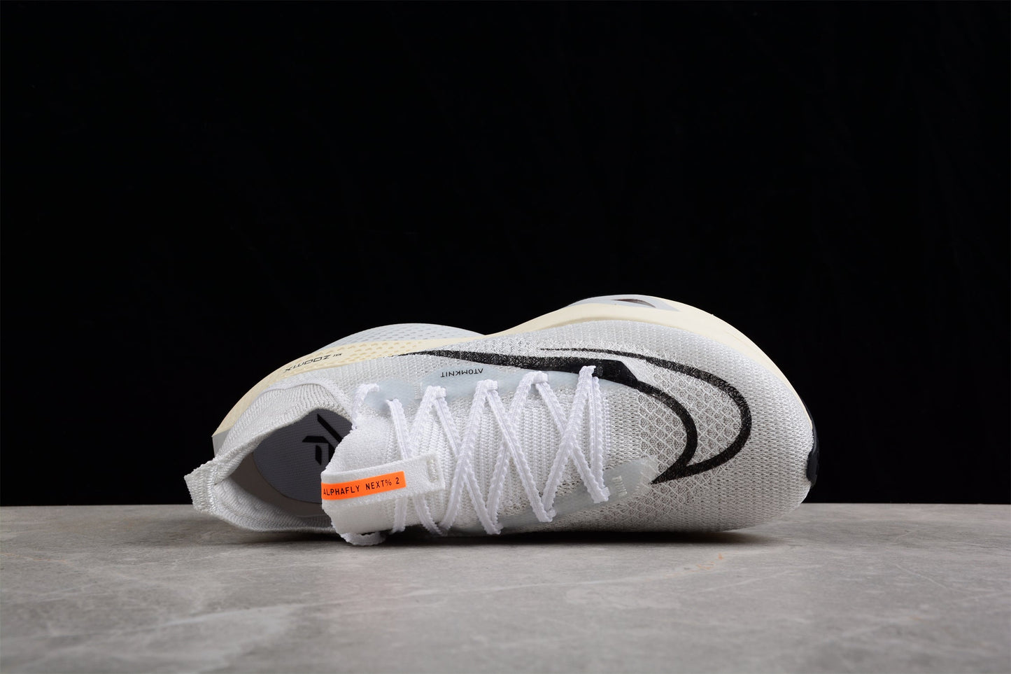 Zoom Alphafly Ne - T% 2 White And - Black Unisex Streetwear Limited Edition