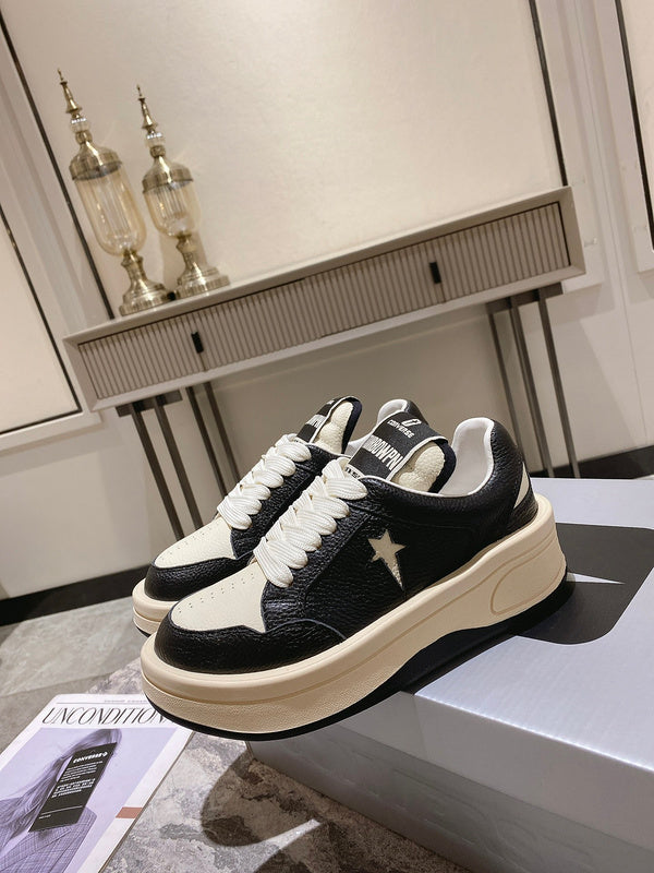 Golden Goose Cream And Star Sneakers - Black Unisex Streetwear Limited Edition - **Golden Goose Cream and Black Star Sneakers: A Perfect Blend of Classic and Contemporary Style**