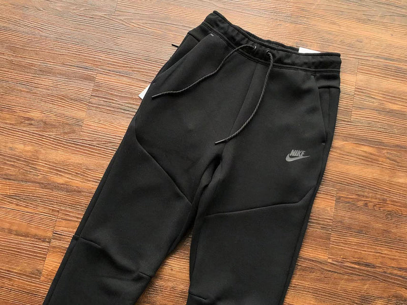 NIKE Tech Fleece Pants - - Black Unisex Streetwear Limited Edition