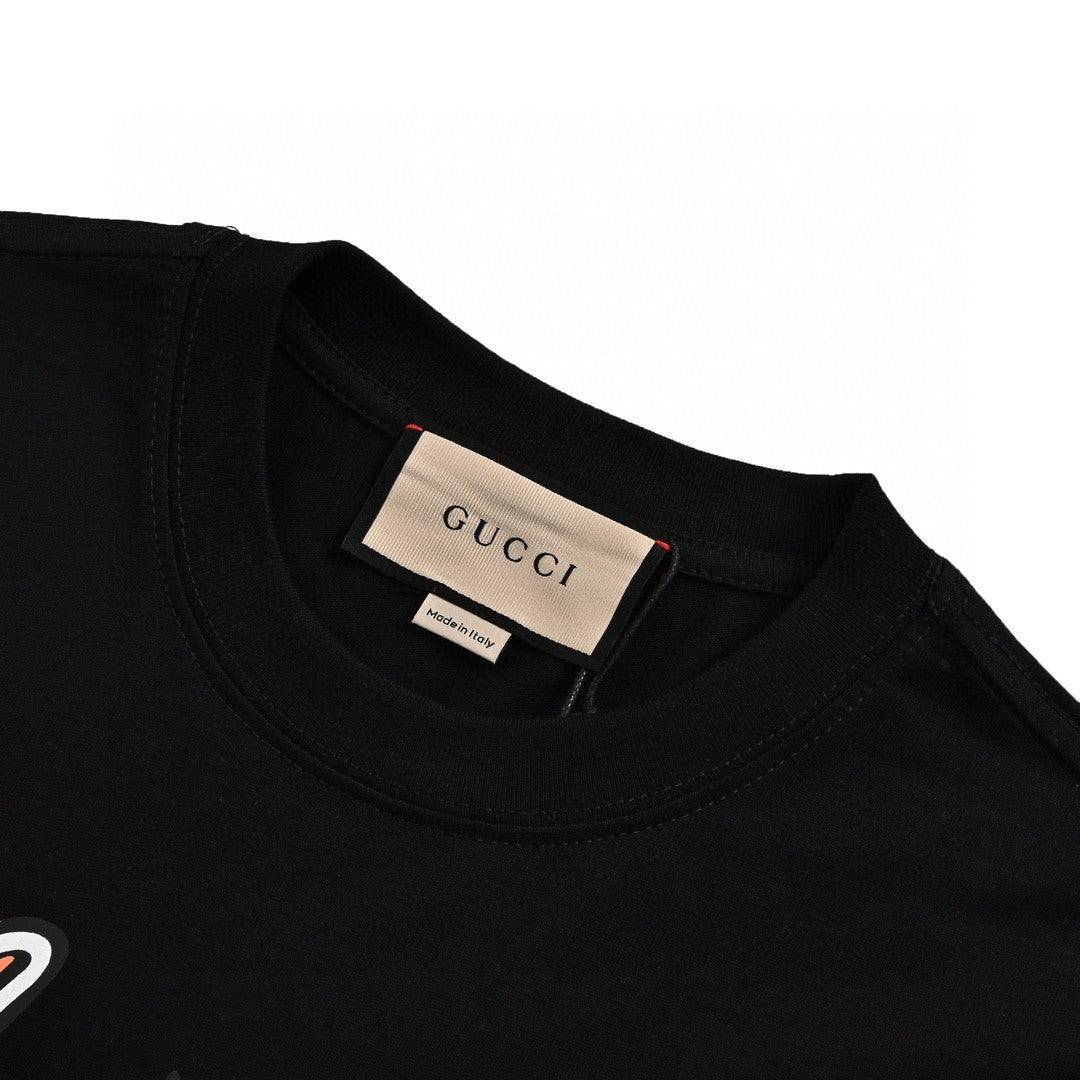 Camiseta Gucci con estampado de dragón, negra