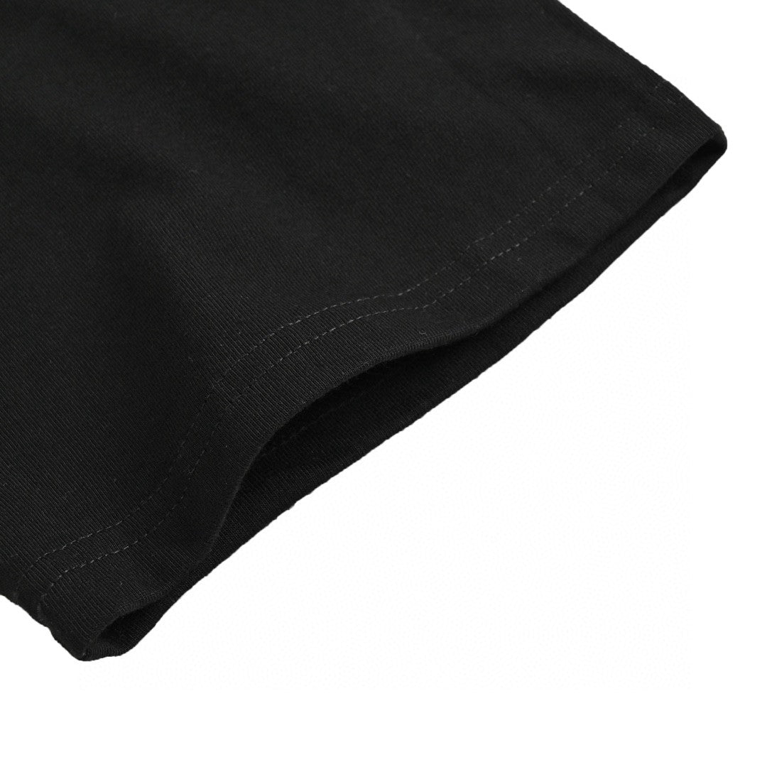 Gucci Interlocking Gg T-shirt - Black Unisex Streetwear Limited Edition - <span>This Gucci t-shirt features a sleek black design with an interlocking GG logo in red