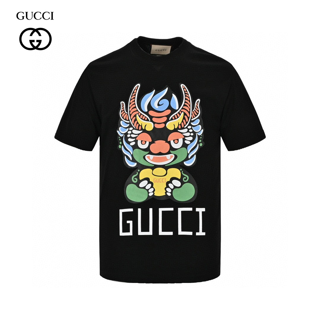 Gucci Dragon Graphic T-shirt - Black Unisex Streetwear Limited Edition - <span>This Gucci t-shirt features a vibrant dragon graphic on the front. The colorful design includes