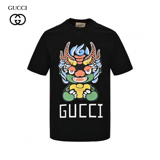 Gucci Dragon Graphic T-shirt - Black Unisex Streetwear Limited Edition - <span>This Gucci t-shirt features a vibrant dragon graphic on the front. The colorful design includes