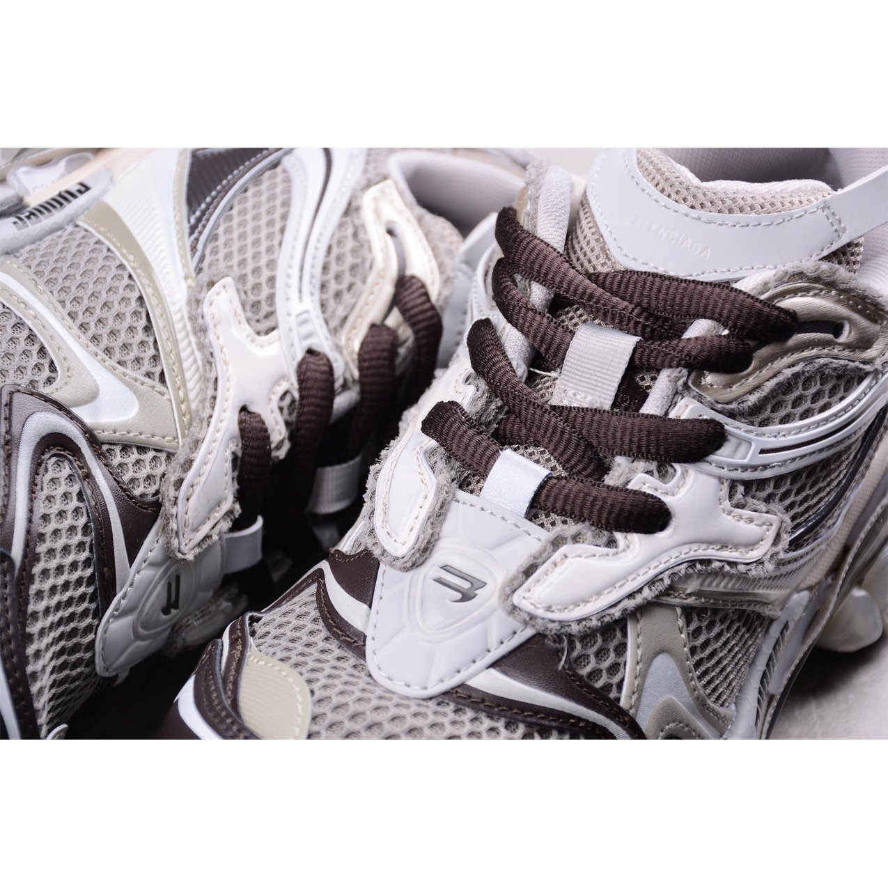 BALENCIAGA Runner - Taupe Mi - Sneakers - Red Unisex Streetwear Limited Edition - Introducing the BALENCIAGA Runner in Taupe Mix, a sophisticated fusion of style and performance. These