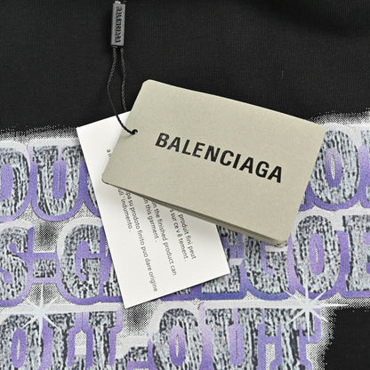 Camiseta Balenciaga - Diseño de texto y gráficos