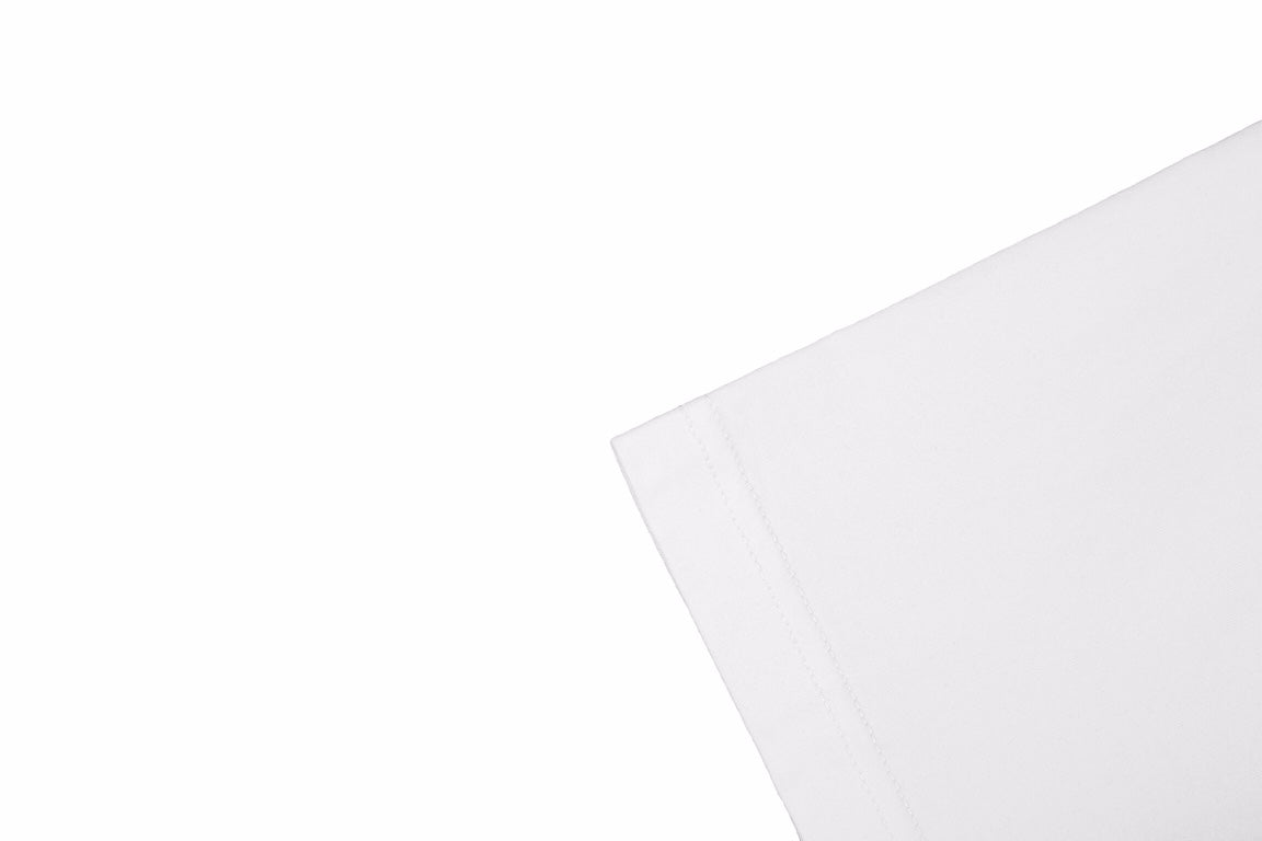 Camiseta Dior con logotipo minimalista (blanca)