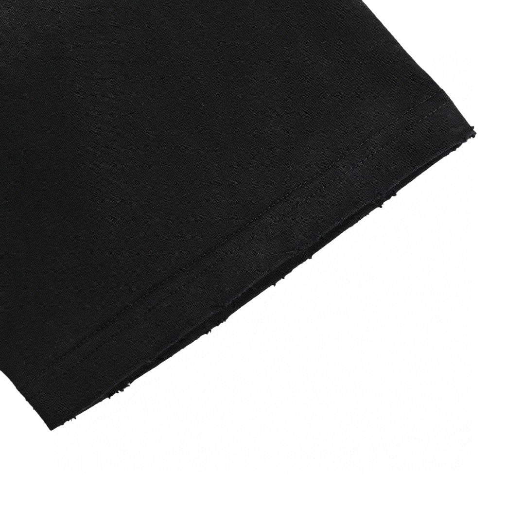 Camiseta Balenciaga con logo pintado con aerosol (negra)