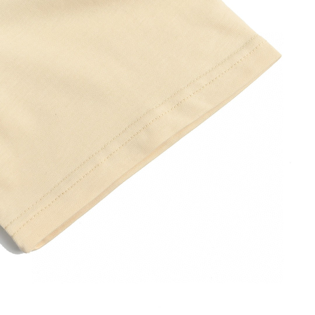 Camiseta Gucci con estampado de dragón (beige)