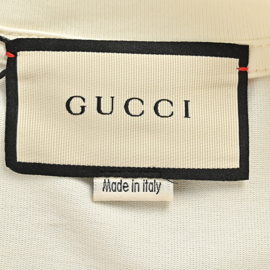 Camiseta Gucci con logo de manzana (blanca)