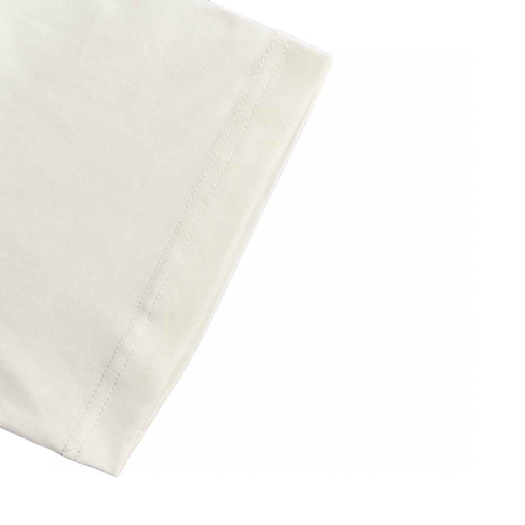 Camiseta blanca con gráfico de Dior