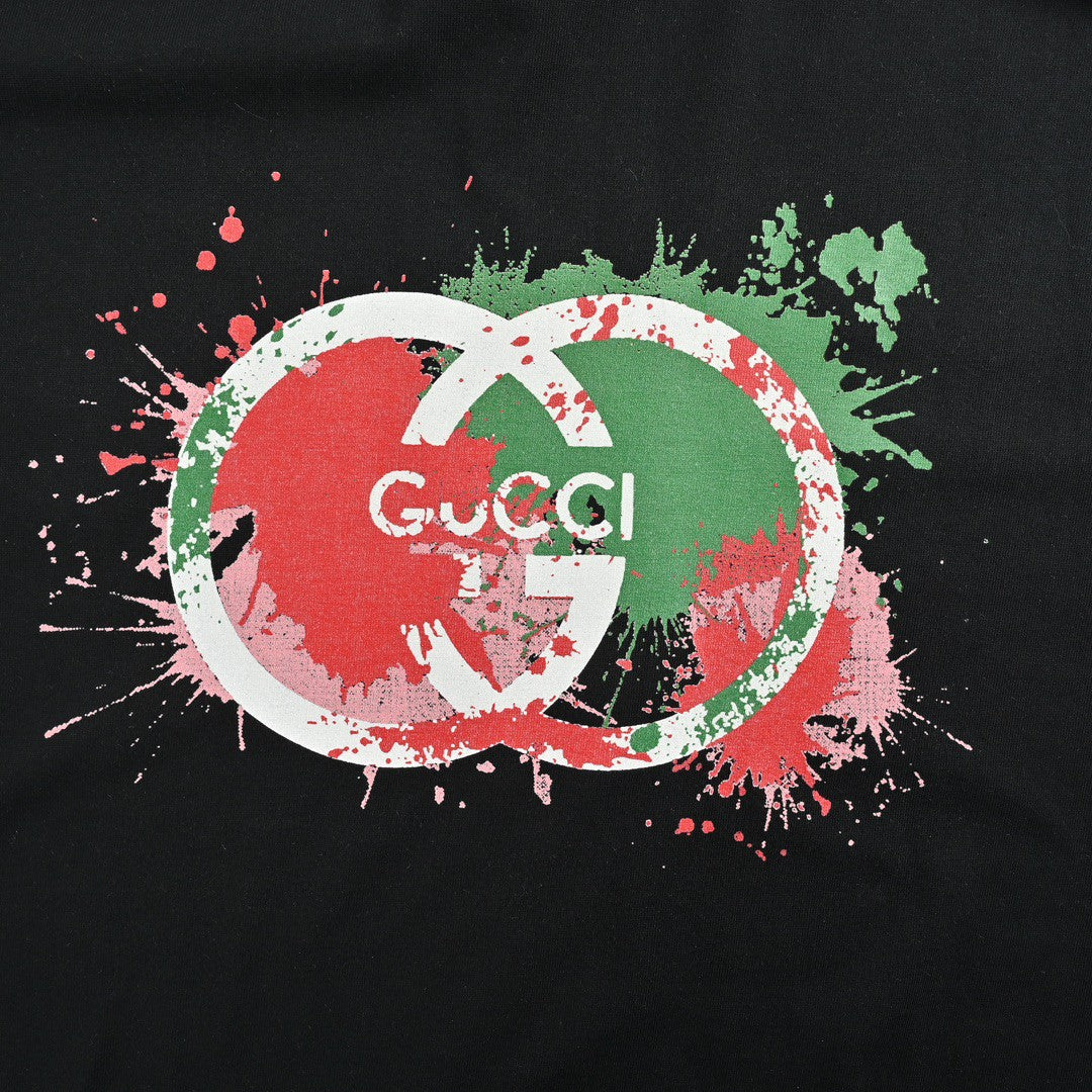 Camiseta Gucci con logo salpicado (negra)