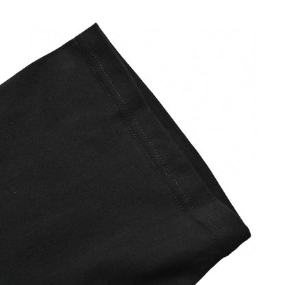 Camiseta negra con logo GG entrelazado de Gucci.