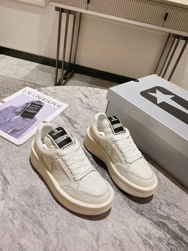 Converse - Undercover Turbowpn Low Sneakers - - White Unisex Streetwear Limited Edition - ### Converse x UNDERCOVER TURBOWPN Low Sneakers - White Introducing the Converse Turbo Weapon in