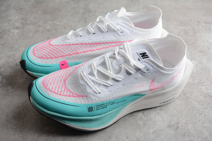 Zoom - Vaporfly Ne - T% 2 And Turquoise T-Shirt - White Unisex Streetwear Limited Edition