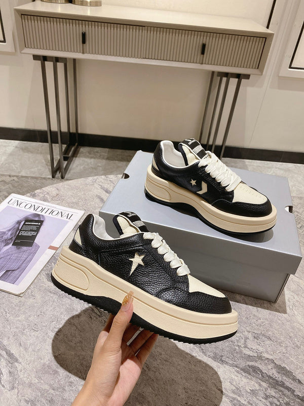 Golden Goose Cream And Star Sneakers - Black Unisex Streetwear Limited Edition - **Golden Goose Cream and Black Star Sneakers: A Perfect Blend of Classic and Contemporary Style**