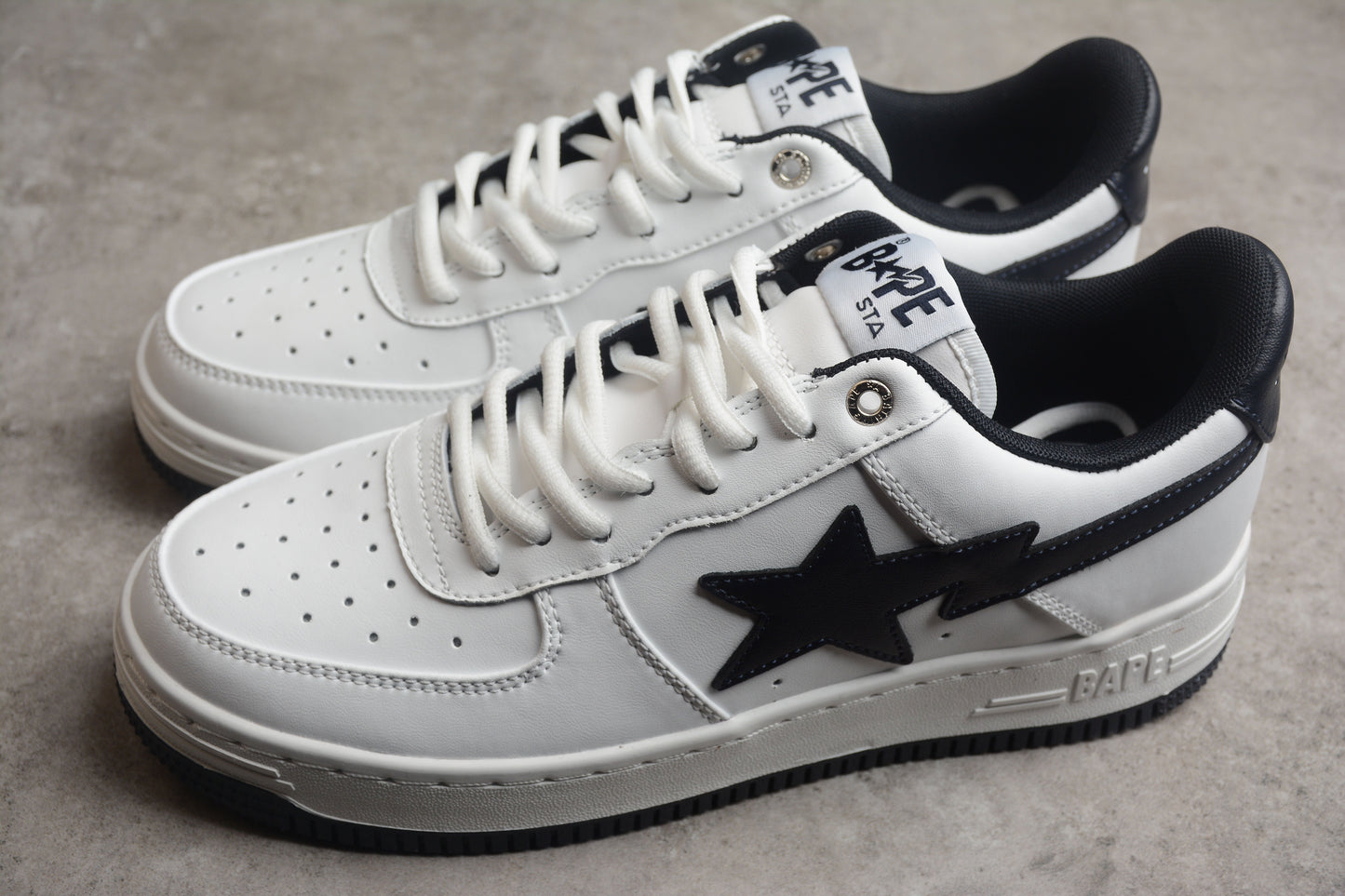 BAPE Sta Low-top White And Sneakers - Black Unisex Streetwear Limited Edition - **BAPE STA Low-Top White and Black Sneakers** Step into iconic style with the BAPE STA