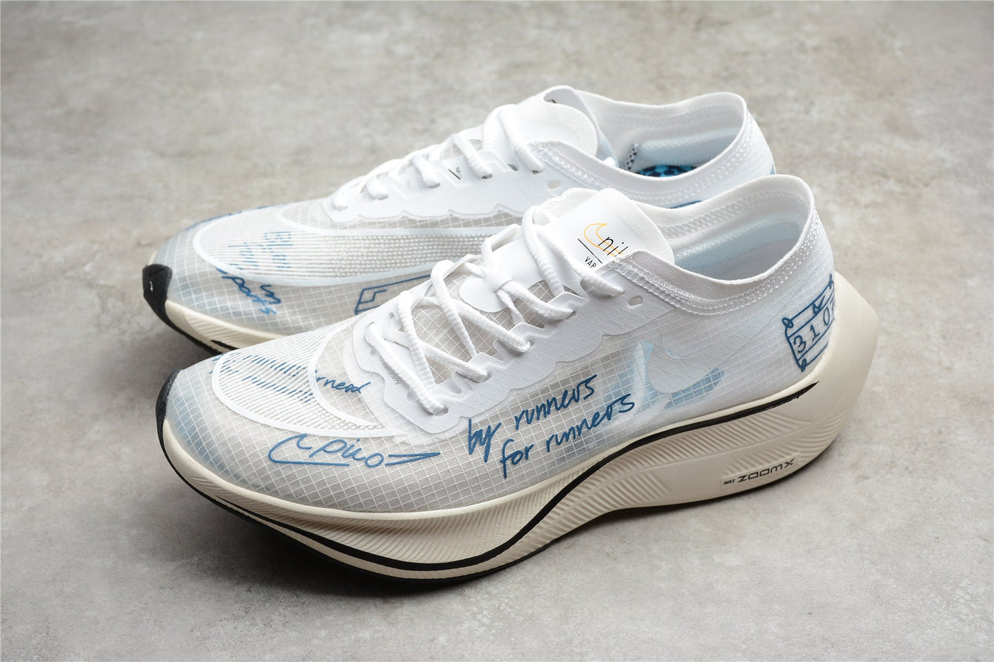 Zoom - Vaporfly Ne - T% 2 And Blue - White Unisex Streetwear Limited Edition - ### Nike ZoomX Vaporfly NEXT% 2 The Nike ZoomX Vaporfly NEXT% 2 is a high-performance