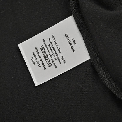 Dior T-shirt - Multicolor Vertical Logo - Black Unisex Streetwear Limited Edition - <span>This Dior t-shirt features a stylish black base with a vibrant multicolor 'DIOR' logo repeated