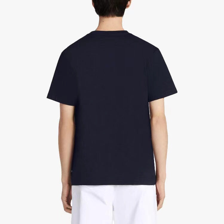 Camiseta Dior con logo minimalista