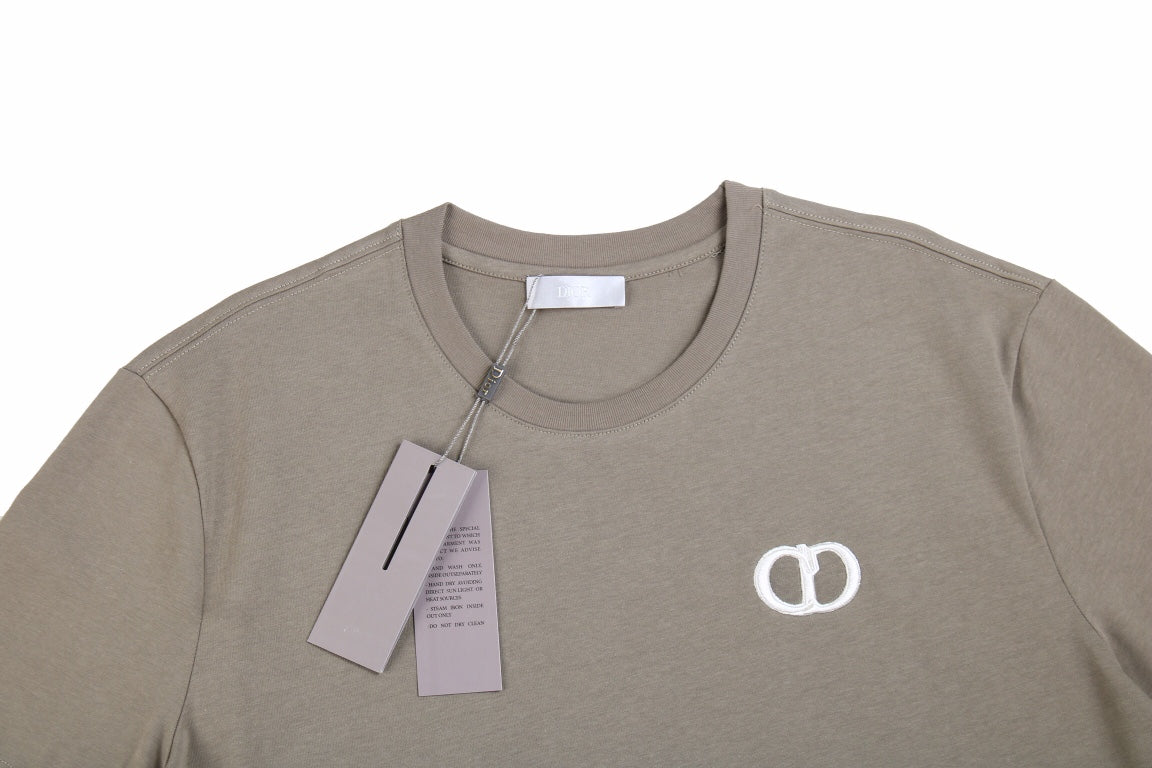 Camiseta con el logo doble D de Dior (caqui)