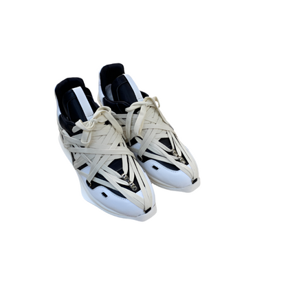 Innovative Wrap-lace Sneakers - Black Unisex Streetwear Limited Edition - **Innovative Wrap-Lace Sneakers** Introducing the ultimate in contemporary sneaker design, these wrap-lace sneakers are crafte