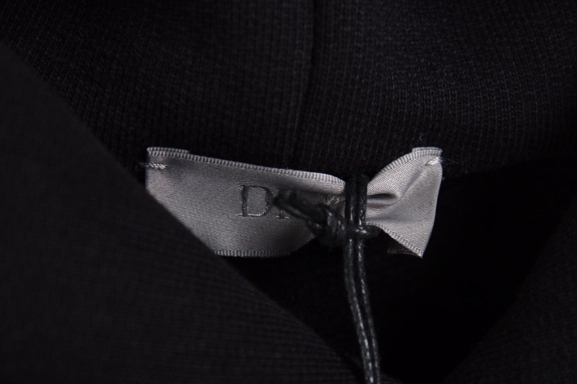 SUDADERA CON CAPUCHA DIOR CON LOGOTIPO DE FLORES NEGRA