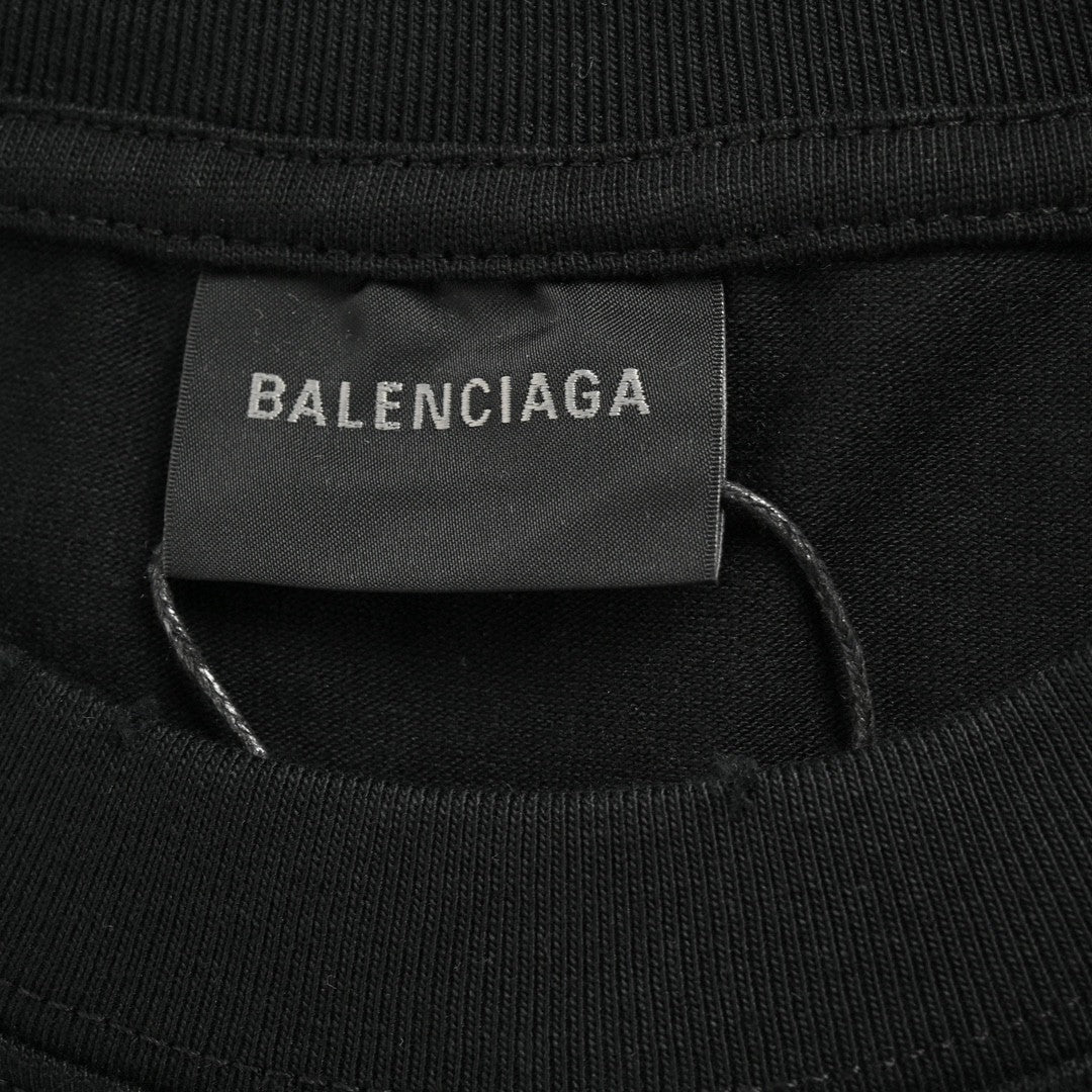 Camiseta negra de campaña política de Balenciaga