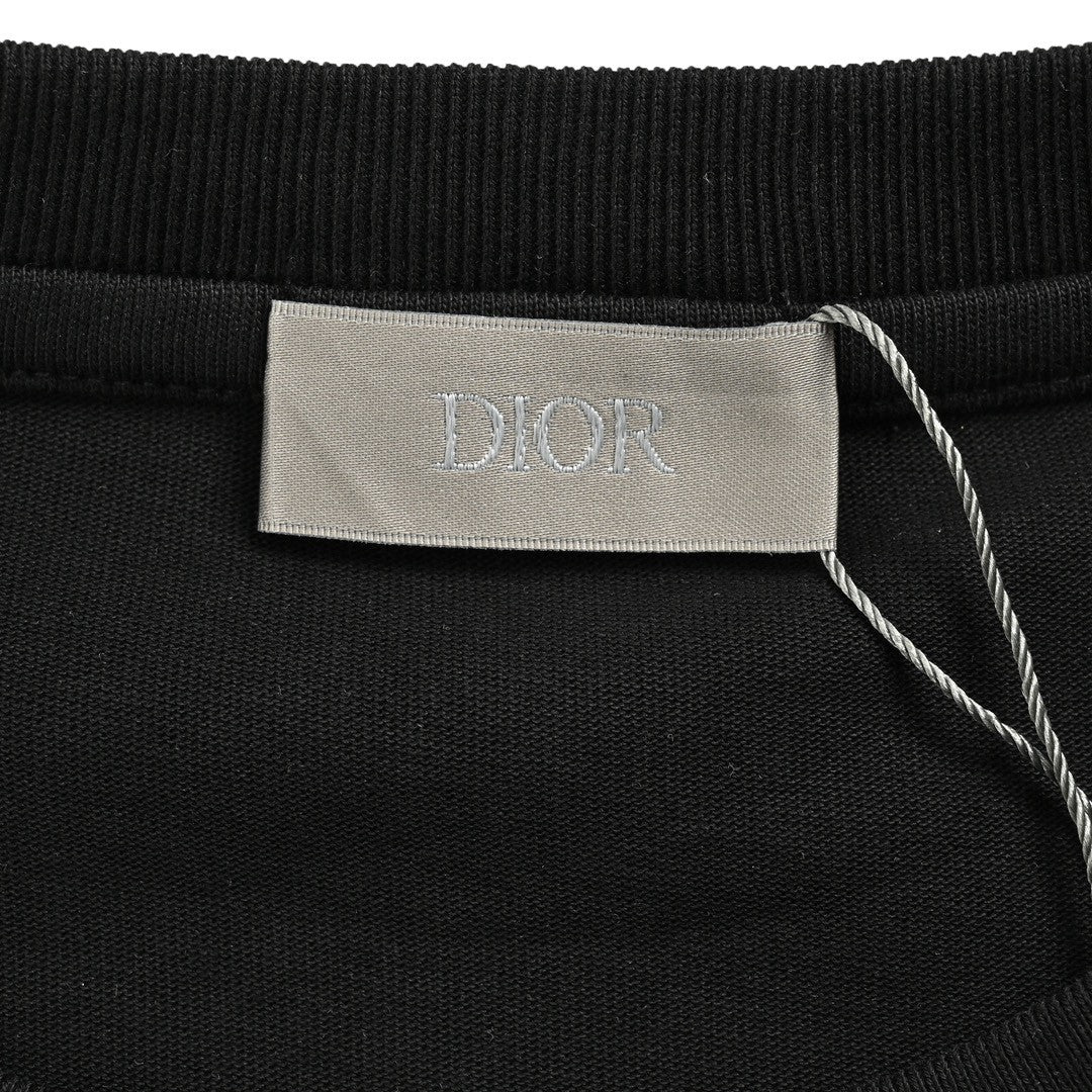 Camiseta Dior con logotipo CD bordado (negra)