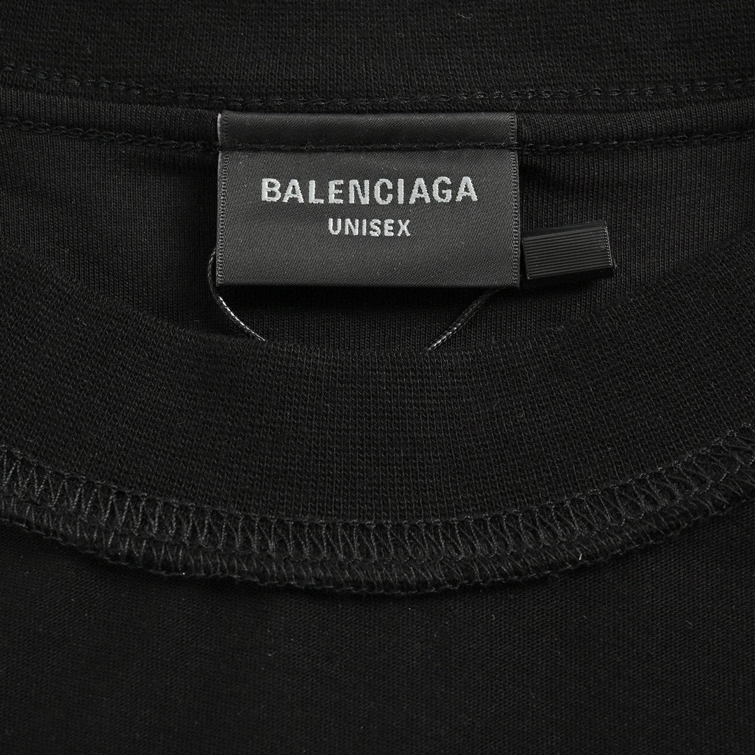 Camiseta negra con logo reflectante de Balenciaga