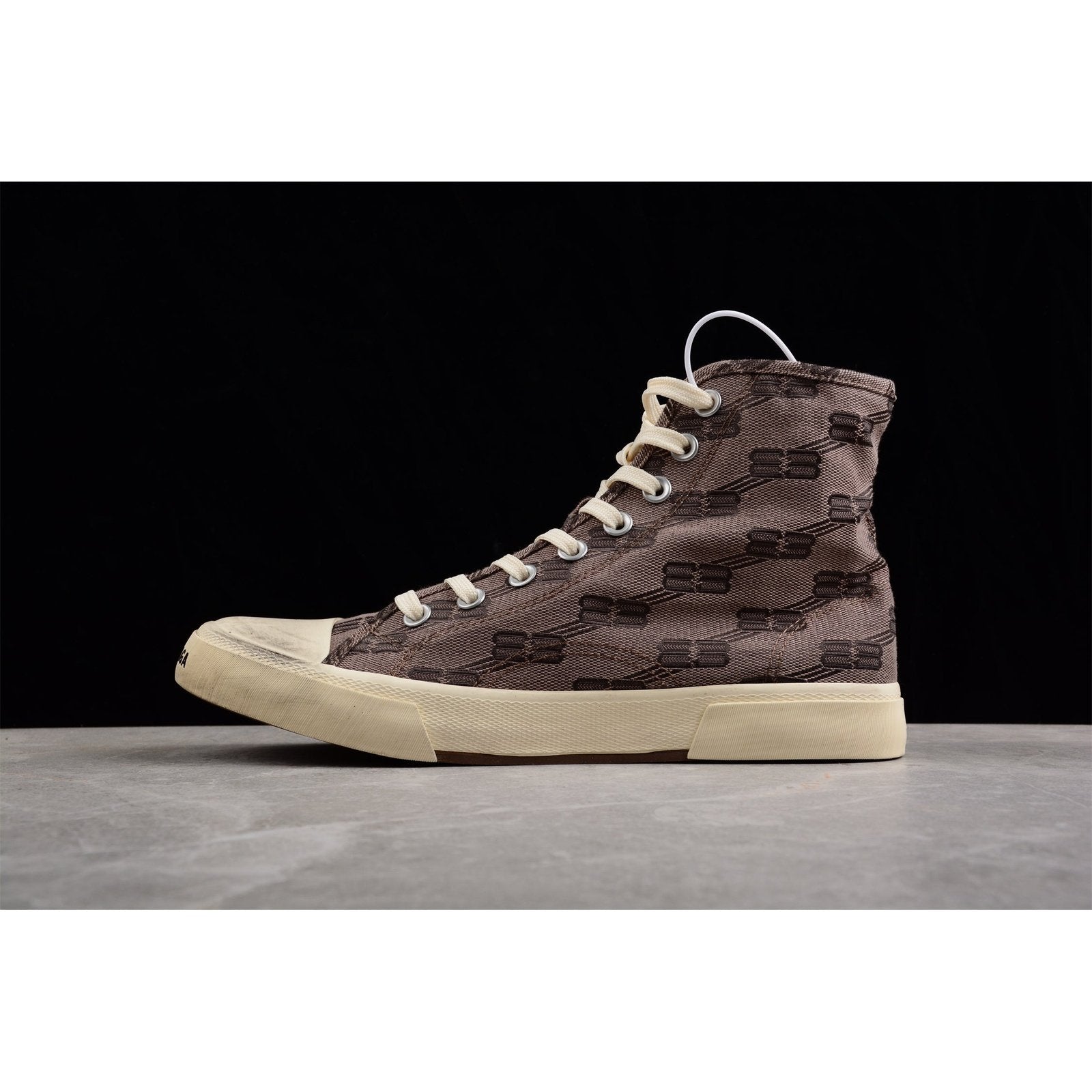 BALENCIAGA Paris High Vulc Destr - Bb Cloth Sneakers - Red Unisex Streetwear Limited Edition - The Balenciaga Paris High Vulc Destr x BB Cloth sneakers merge iconic style with urban