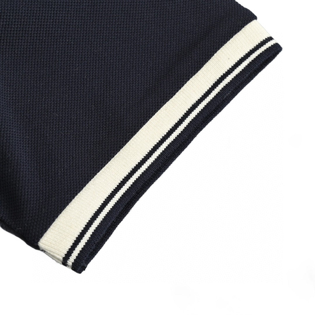 Gucci Interlocking G Polo Shirt - White Unisex Streetwear Limited Edition - <span>This Gucci polo shirt features a classic navy color with elegant design elements. It includes
