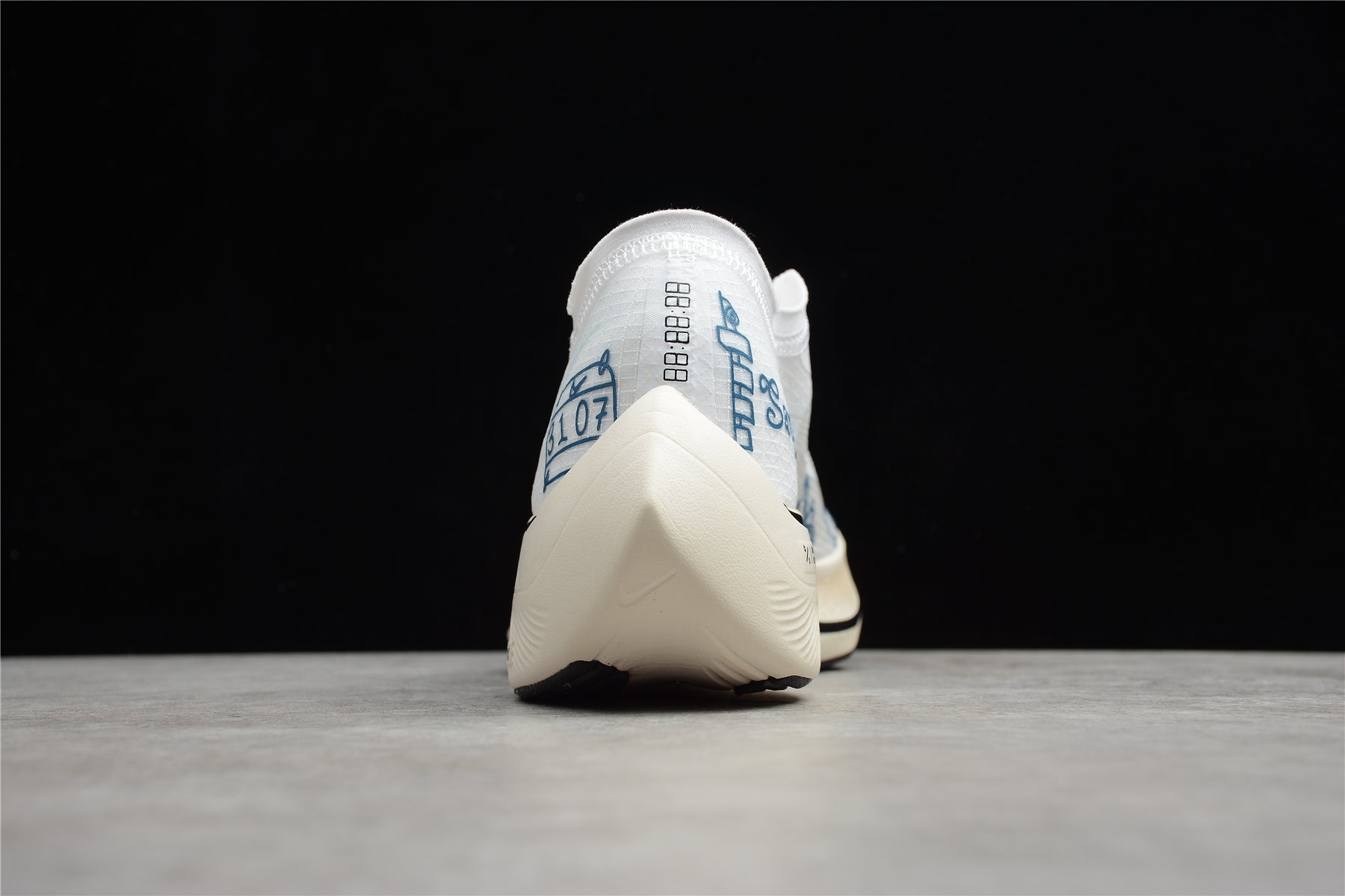 Zoom - Vaporfly Ne - T% 2 And Blue - White Unisex Streetwear Limited Edition - ### Nike ZoomX Vaporfly NEXT% 2 The Nike ZoomX Vaporfly NEXT% 2 is a high-performance