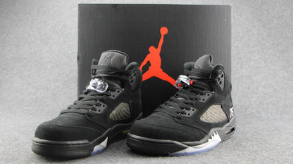 Jordan 5 Retro 'paris Saint-germain' - Black Unisex Streetwear Limited Edition - **Product Description: Air Jordan 5 Retro 'Paris Saint-Germain'** The Air Jordan 5 Retro 'Paris Saint-Germain'