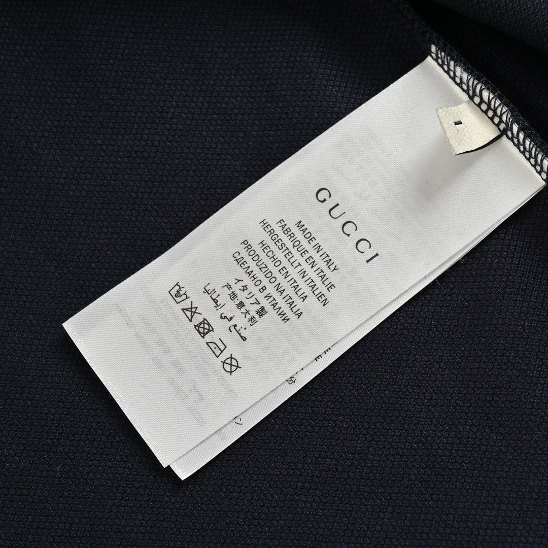 Gucci Interlocking G Polo Shirt - White Unisex Streetwear Limited Edition - <span>This Gucci polo shirt features a classic navy color with elegant design elements. It includes