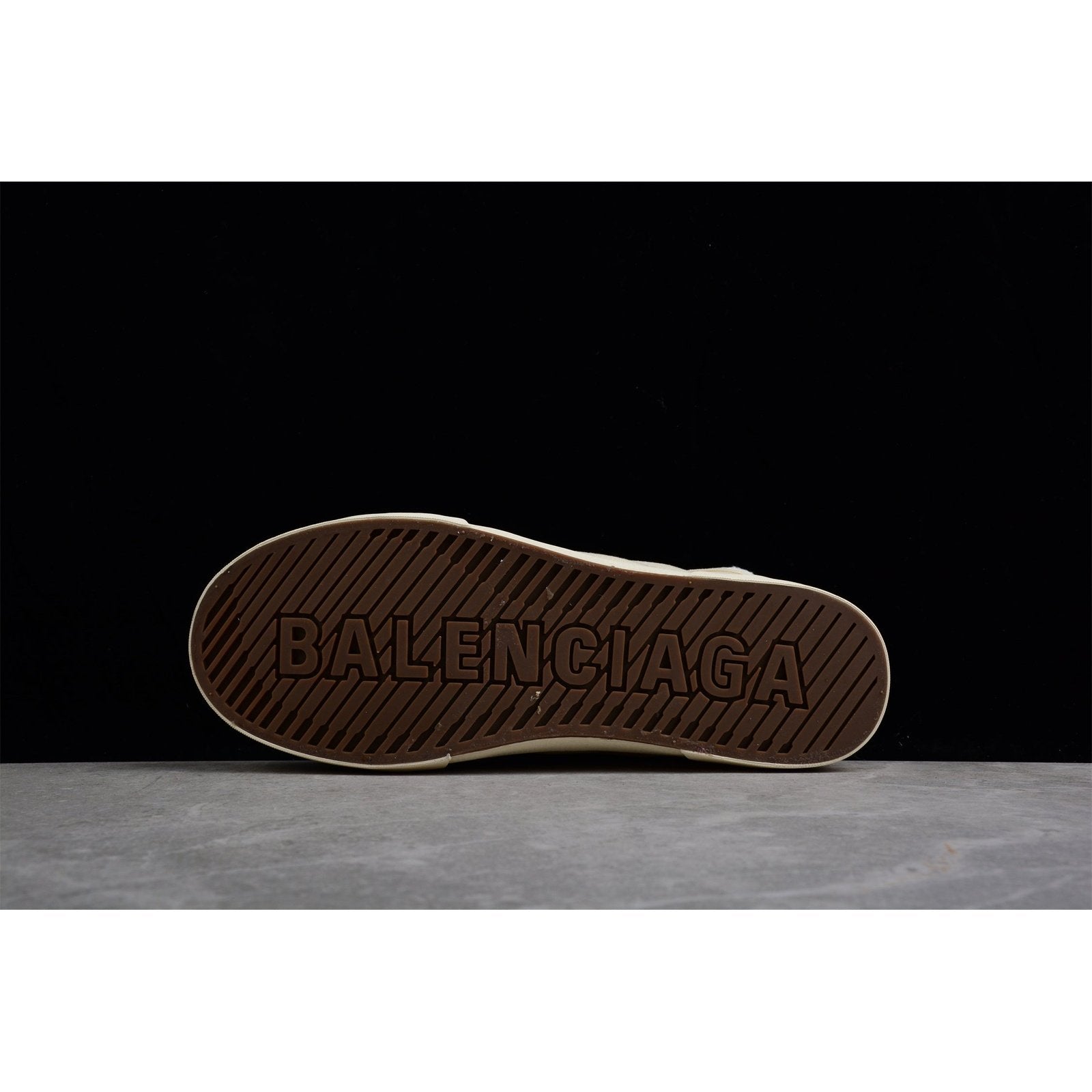 BALENCIAGA Paris Mid Vulc Destr - Sneakers - Beige Unisex Streetwear Limited Edition - Introducing the BALENCIAGA Paris Mid Vulc Destr x Beige, a perfect blend of contemporary design