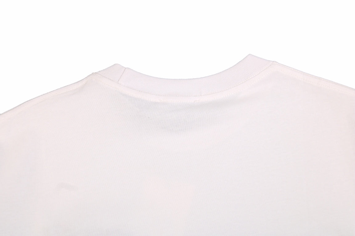 Camiseta Dior con el logo floral CD