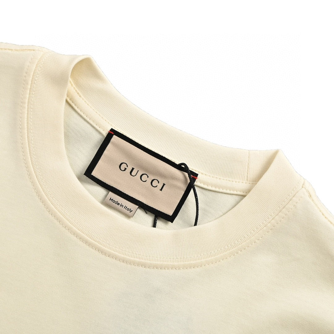 Camiseta gráfica Gucci (Crema)