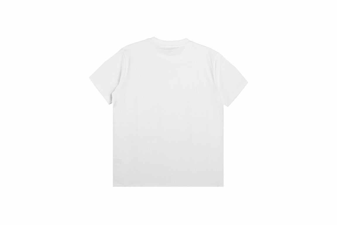 Gucci T-shirt - White Unisex Streetwear Limited Edition - <p dir='ltr'><span>This Gucci t-shirt features a playful design with the brand name 'GUCCI' spelled