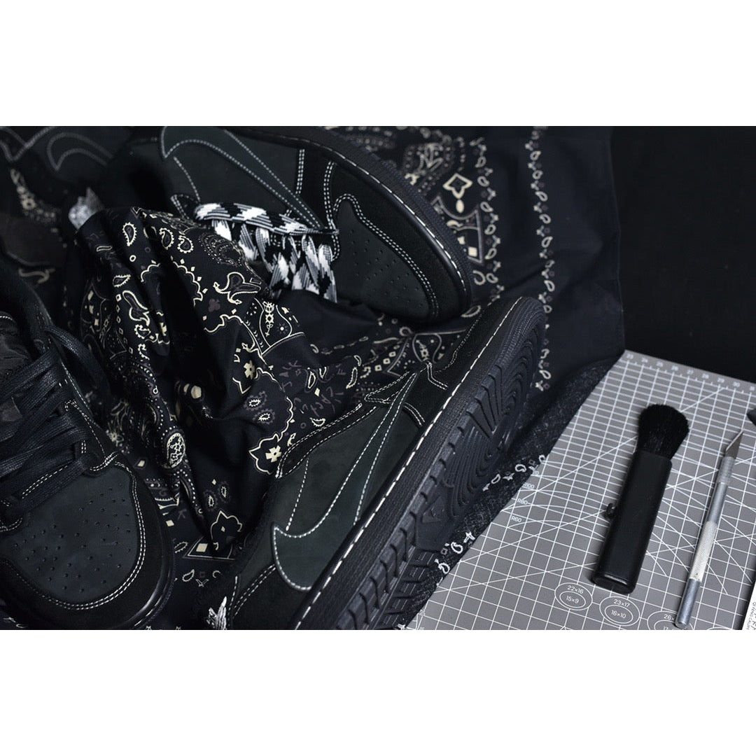 JORDAN 1 Low - Travis Scott Phantom - Black Unisex Streetwear Limited Edition