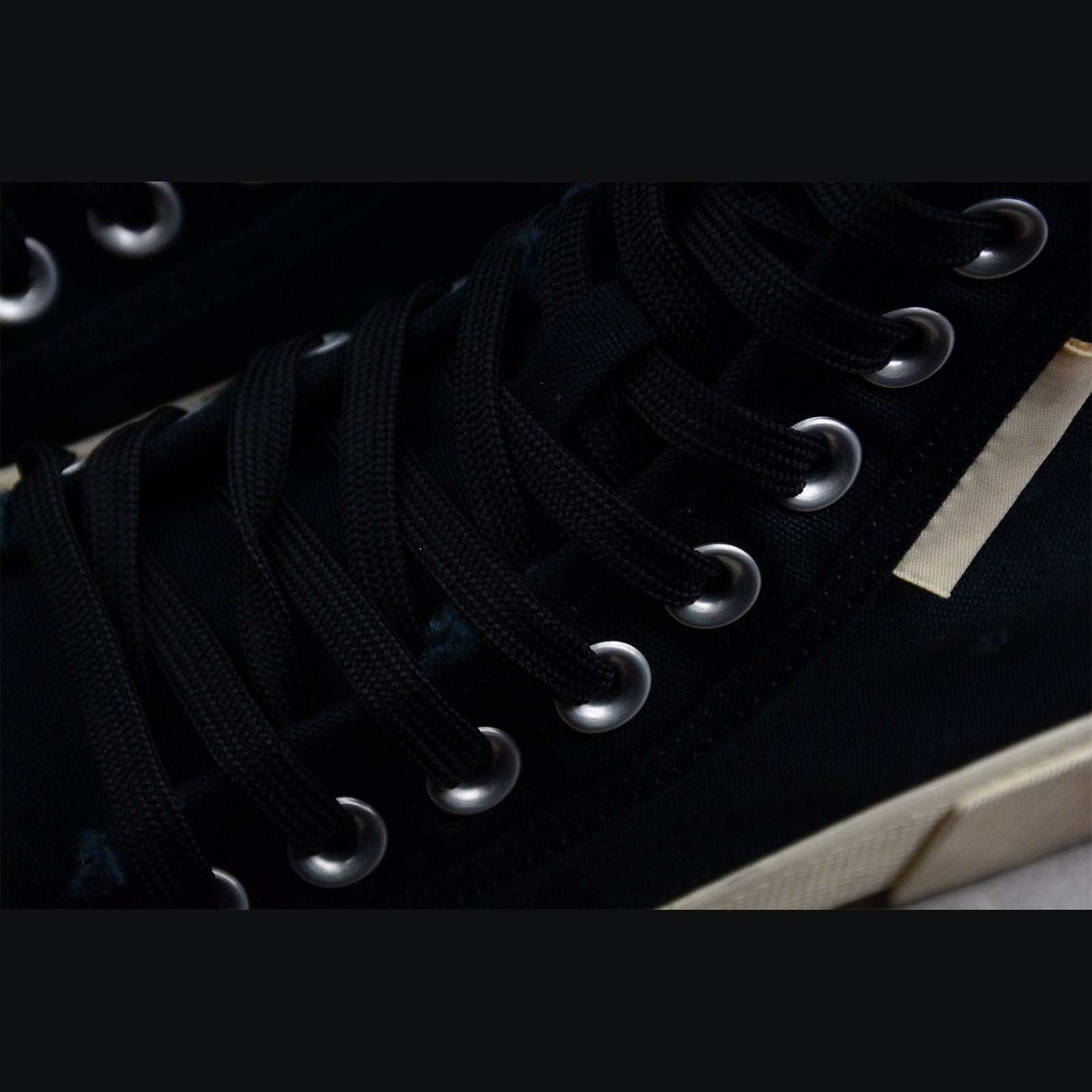 BALENCIAGA Paris High Vulc Destr - Sneakers - Black Unisex Streetwear Limited Edition - Introducing the BALENCIAGA Paris High Vulc Destr x Black, an avant-garde masterpiece blending high fashion