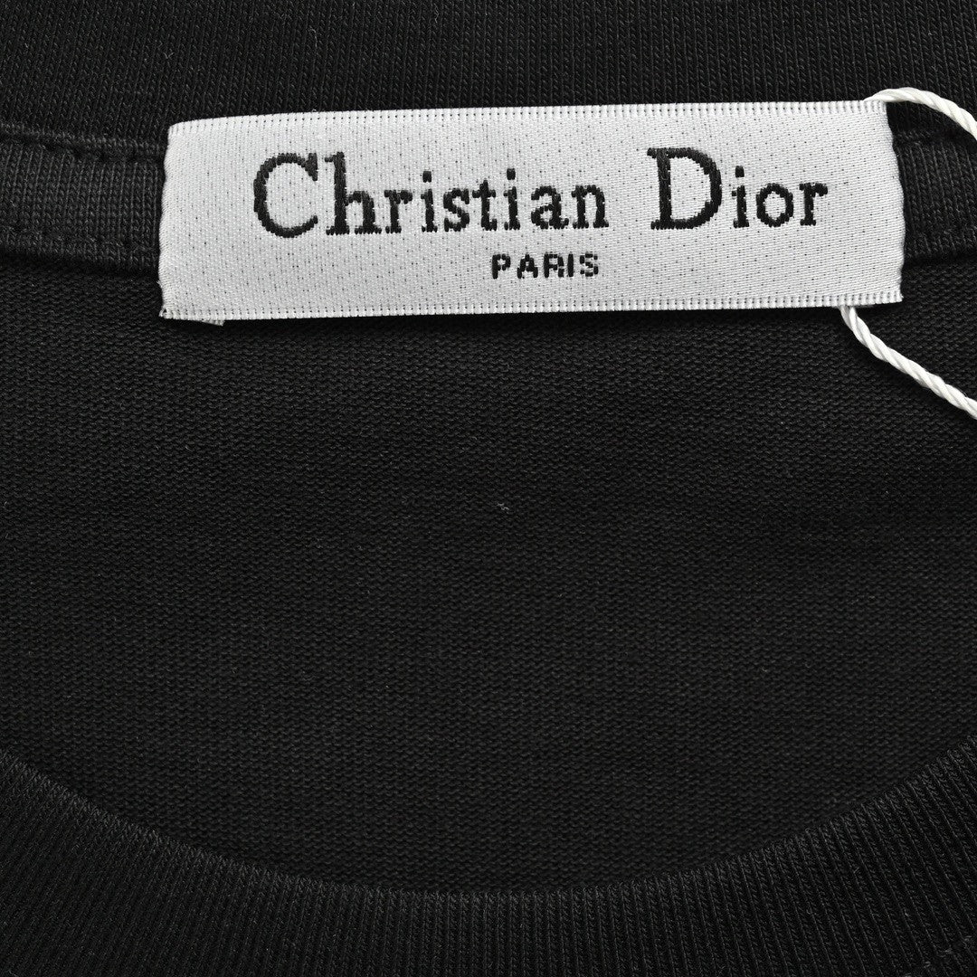 Camiseta negra gráfica de Dior