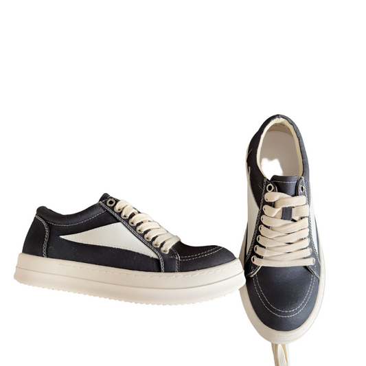 Rick Owens Canvas Low-top Sneakers - Black Unisex Streetwear Limited Edition - **Rick Owens Black Canvas Low-Top Sneakers: Modern Minimalism and Superior Craftsmanship** Introducing the Rick Owens